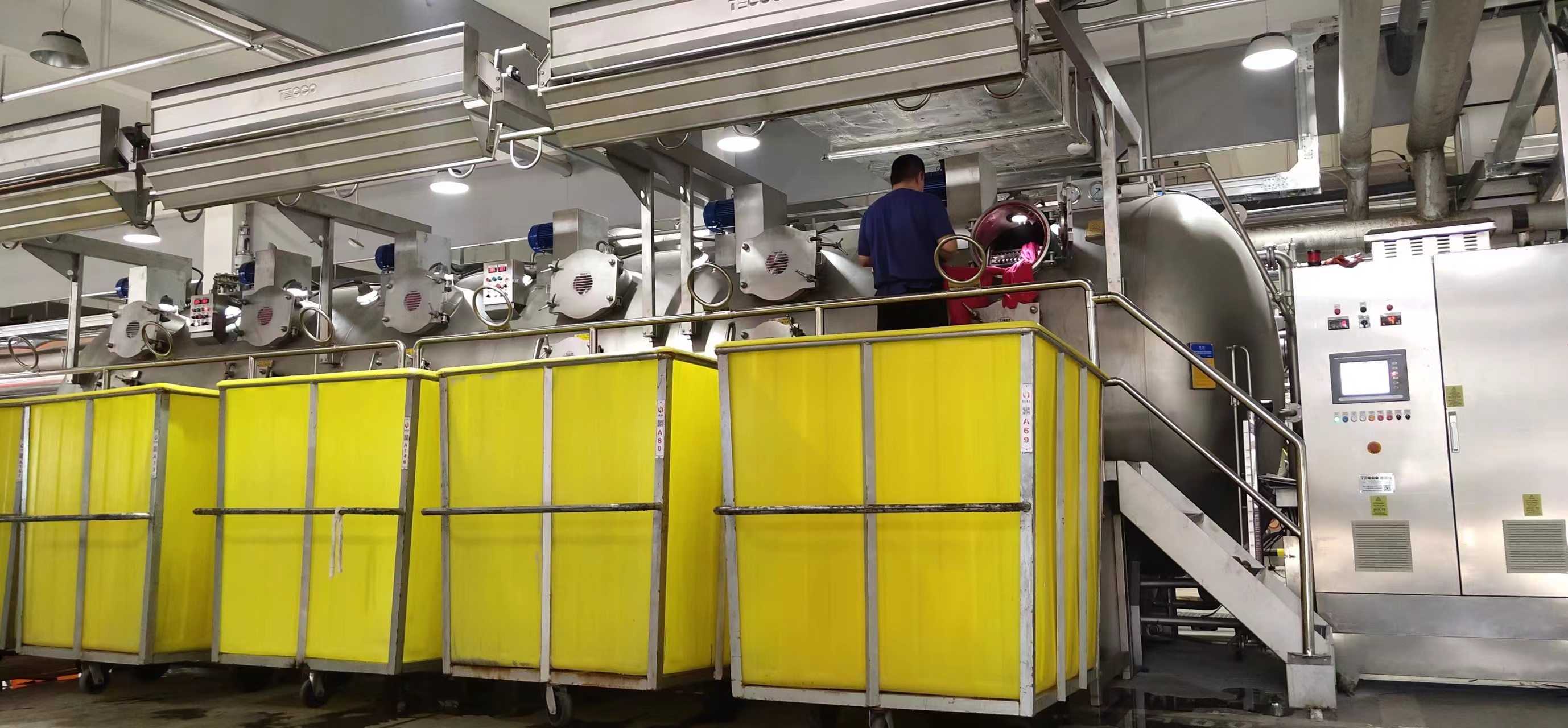 Máquina de teñir tejidos de punto apretado con ahorro de agua de alta calidad de 2100 kg